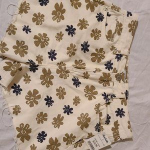 Flower Pattern Shorts